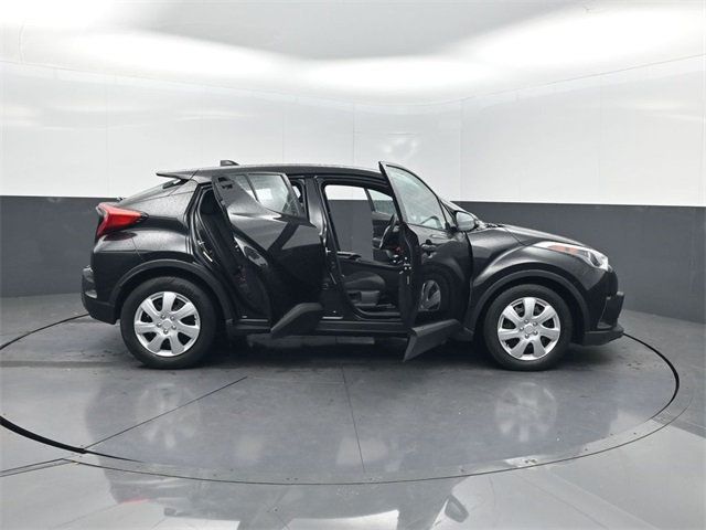 2019 Toyota C-HR LE FWD - 22968060 - 34