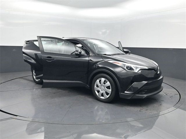2019 Toyota C-HR LE FWD - 22968060 - 35