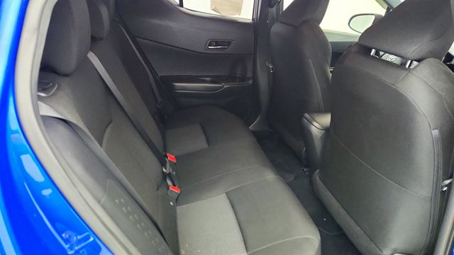 2019 Toyota C-HR LE FWD - 23016226 - 19