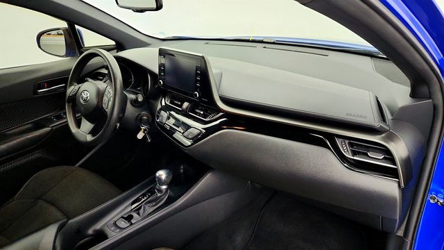 2019 Toyota C-HR LE FWD - 23016226 - 21