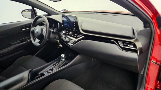 2019 Toyota C-HR LE FWD - 23022905 - 22