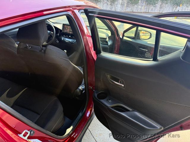 2019 Toyota C-HR XLE FWD - 22944778 - 10