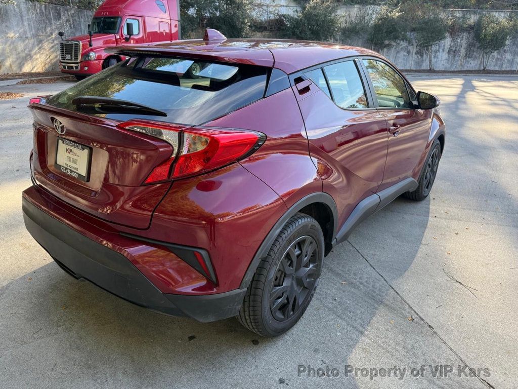 2019 Toyota C-HR XLE FWD - 22944778 - 4