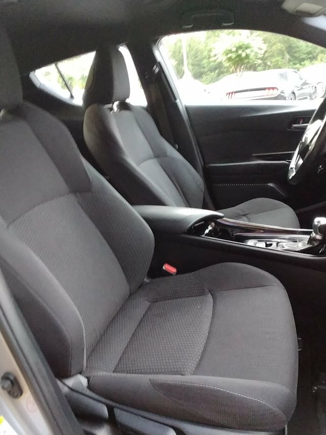 2019 Toyota C-HR XLE FWD - 22915234 - 9