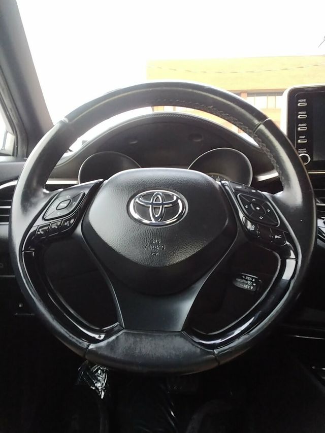 2019 Toyota C-HR XLE FWD - 22915234 - 11
