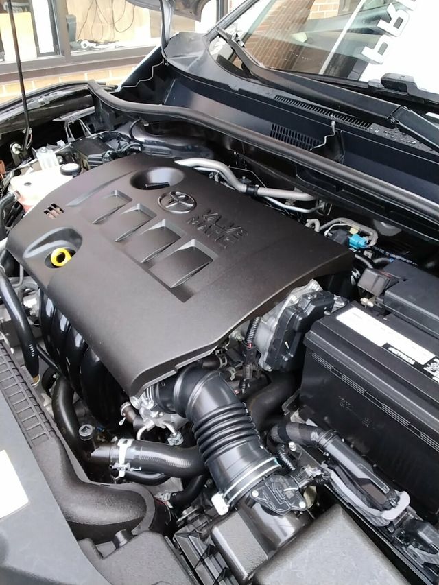 2019 Toyota C-HR XLE FWD - 22915234 - 24