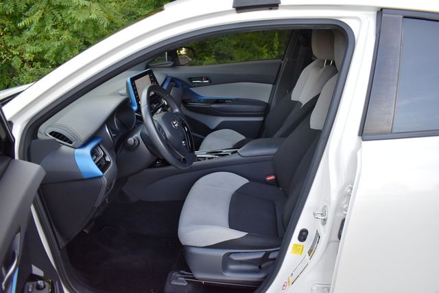 2019 Toyota C-HR XLE FWD - 23057665 - 17