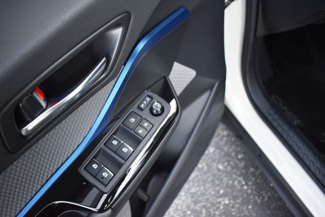 2019 Toyota C-HR XLE FWD - 23057665 - 24