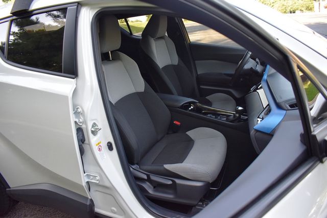 2019 Toyota C-HR XLE FWD - 23057665 - 2