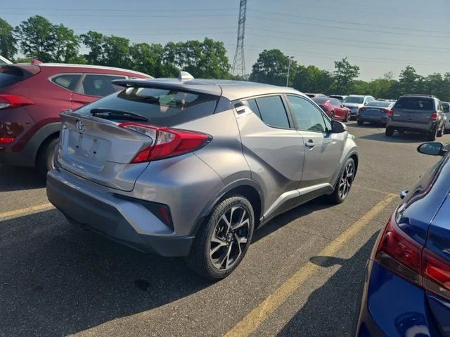 2019 Toyota C-HR XLE FWD - 23050709 - 1