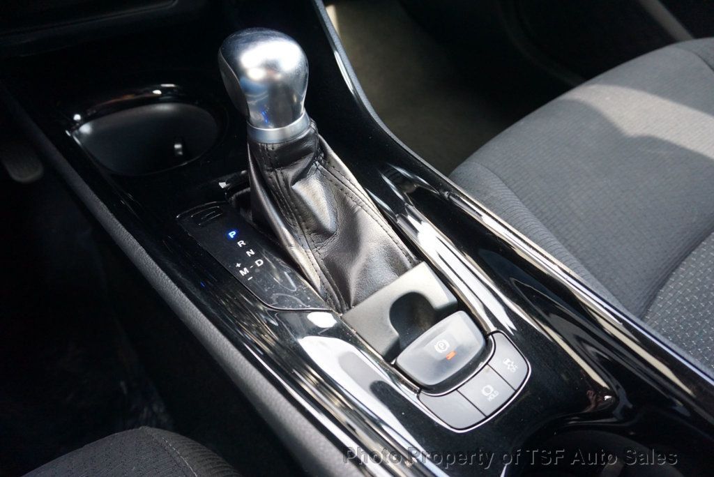 2019 Toyota C-HR XLE FWD - 23018446 - 22