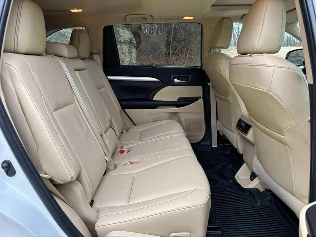 2019 Toyota Highlander 2019 TOYOTA HIGHLANDER XLE - 22969378 - 19