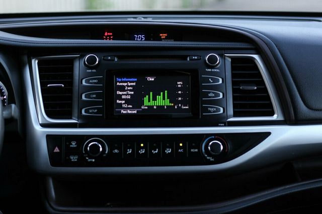 2019 Toyota Highlander AWD LE  - 23079280 - 15