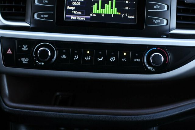 2019 Toyota Highlander AWD LE  - 23079280 - 17