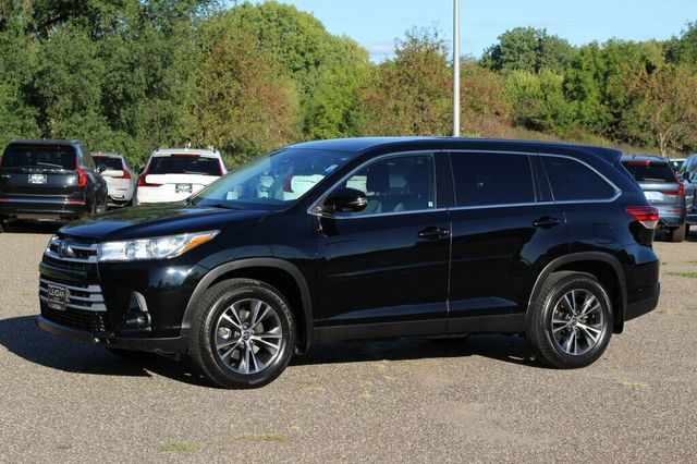 2019 Toyota Highlander AWD LE  - 23079280 - 18