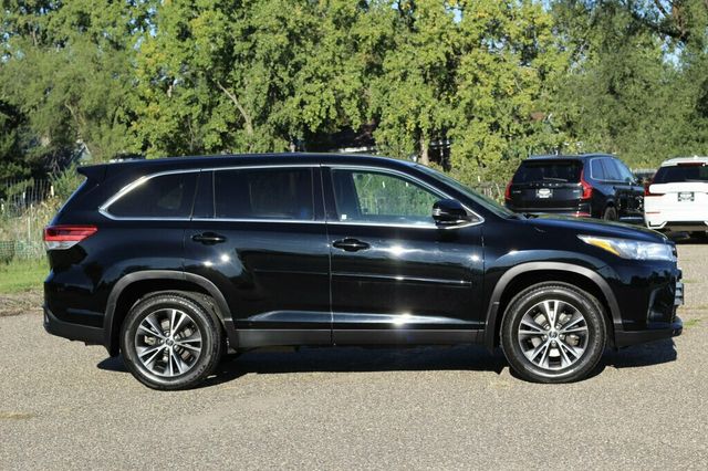 2019 Toyota Highlander AWD LE  - 23079280 - 1