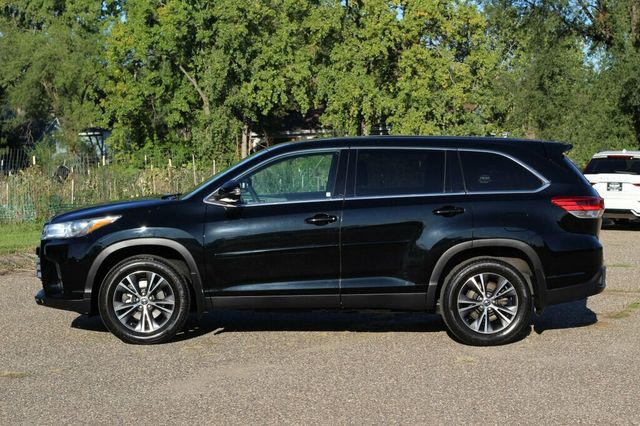 2019 Toyota Highlander AWD LE  - 23079280 - 19