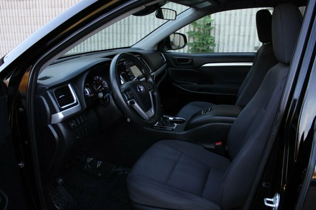 2019 Toyota Highlander AWD LE  - 23079280 - 25