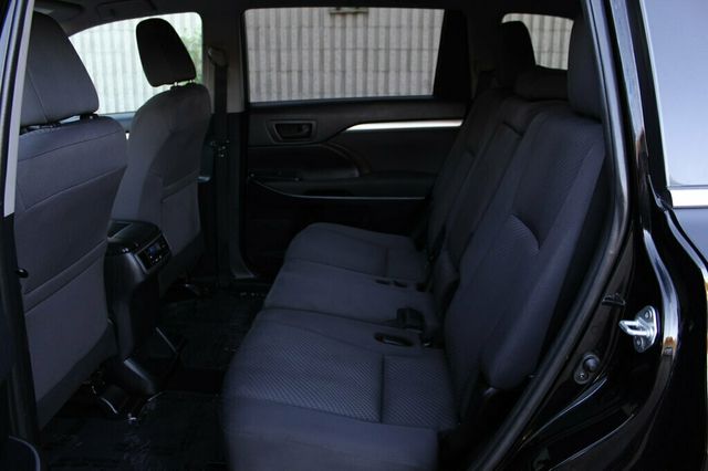 2019 Toyota Highlander AWD LE  - 23079280 - 27