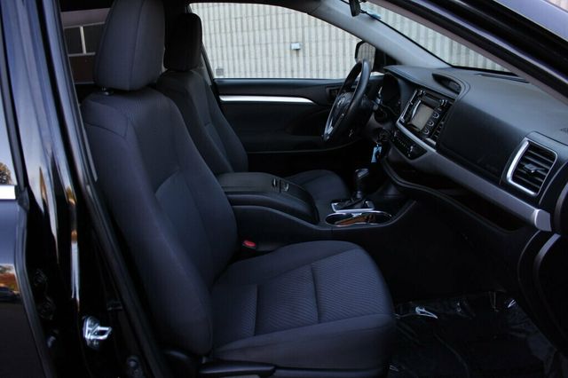 2019 Toyota Highlander AWD LE  - 23079280 - 6
