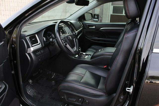 2019 Toyota Highlander AWD SE NIGHTSHADE EDITION W/ LEATHER, PWR MOONROOF,  - 23053260 - 24