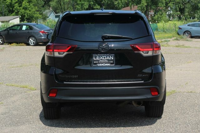 2019 Toyota Highlander AWD SE NIGHTSHADE EDITION W/ LEATHER, PWR MOONROOF,  - 23053260 - 4