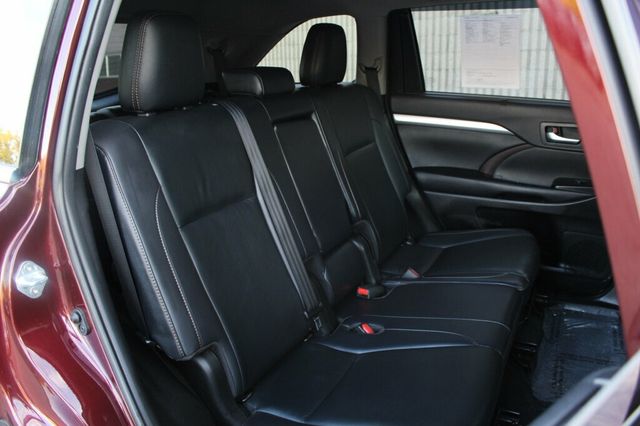 2019 Toyota Highlander AWD XLE W/ LEATHER, MOONROOF - 23089811 - 10