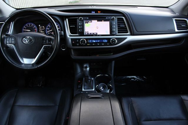 2019 Toyota Highlander AWD XLE W/ LEATHER, MOONROOF - 23089811 - 12
