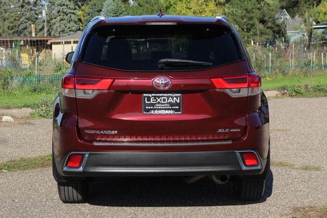 2019 Toyota Highlander AWD XLE W/ LEATHER, MOONROOF - 23089811 - 4