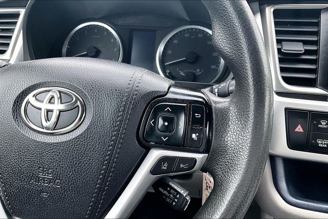 2019 Toyota Highlander LE - 23017188 - 21