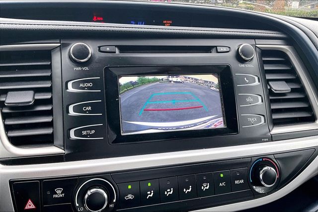 2019 Toyota Highlander LE - 23017188 - 26