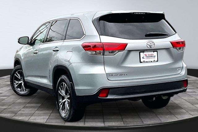 2019 Toyota Highlander LE - 23017188 - 6