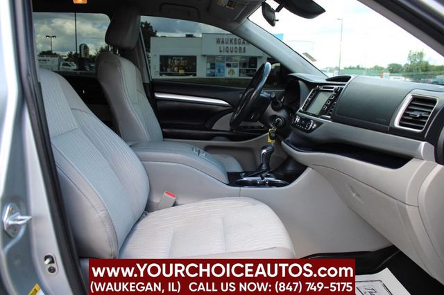 2019 Toyota Highlander LE 4dr SUV (3.5L V6) - 22906848 - 16