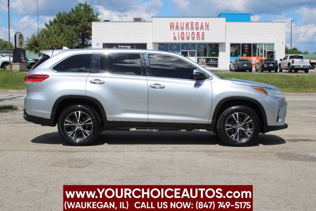 2019 Toyota Highlander LE 4dr SUV (3.5L V6) - 22906848 - 3
