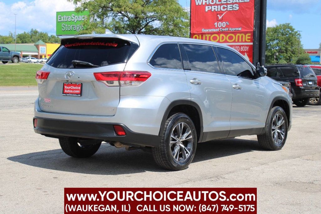 2019 Toyota Highlander LE 4dr SUV (3.5L V6) - 22906848 - 4