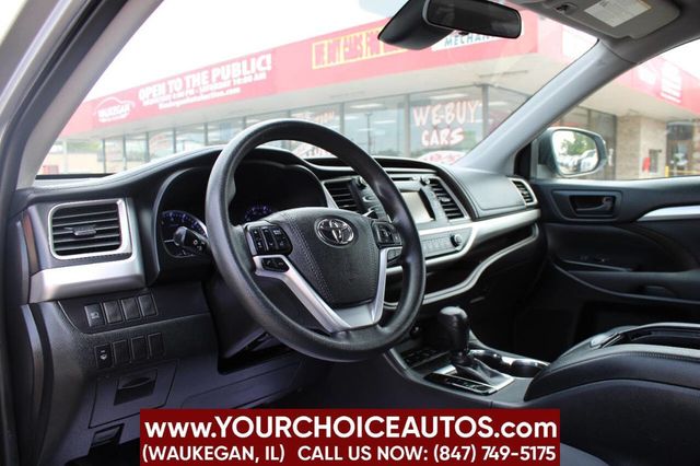 2019 Toyota Highlander LE AWD 4dr SUV - 22911203 - 9
