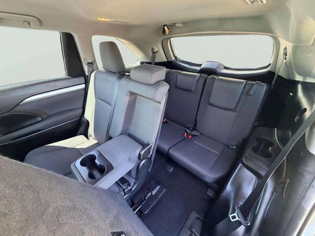 2019 Toyota Highlander LE AWD 4dr SUV - 23044850 - 24