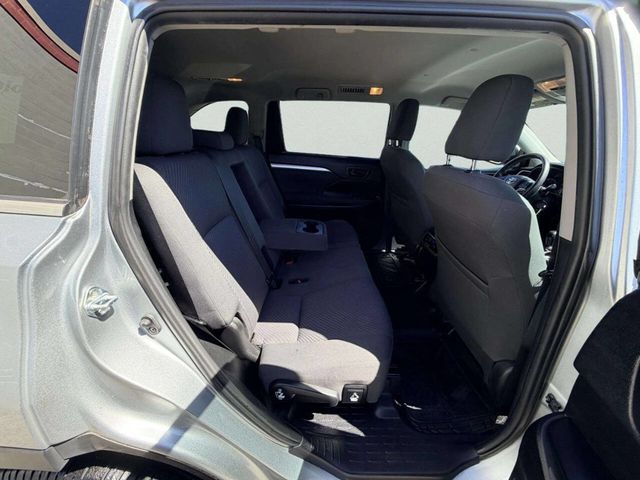 2019 Toyota Highlander LE AWD 4dr SUV - 23044850 - 26