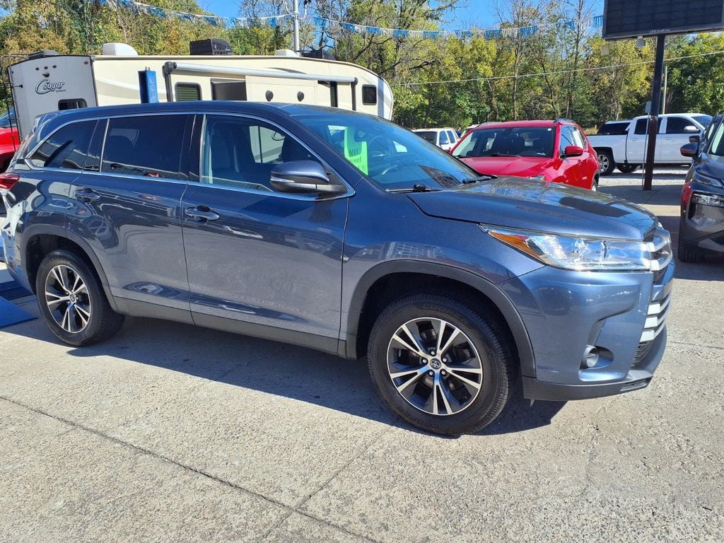 2019 Toyota Highlander LE I4 FWD - 23095984 - 1