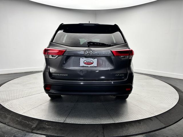 2019 Toyota Highlander LE Plus V6 AWD - 23022606 - 19