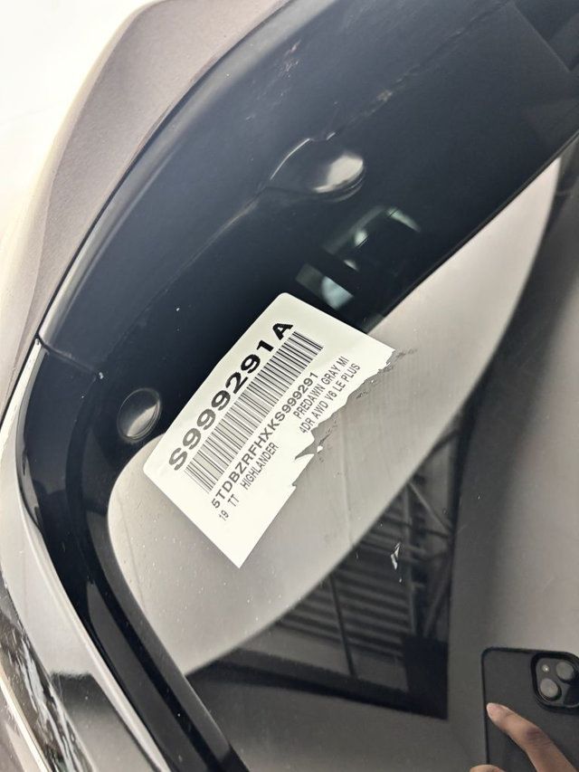 2019 Toyota Highlander LE Plus V6 AWD - 23022606 - 29