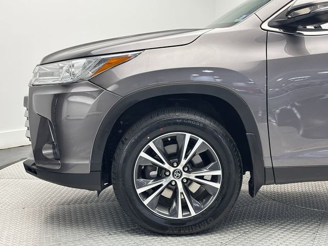 2019 Toyota Highlander LE Plus V6 AWD - 23022606 - 5