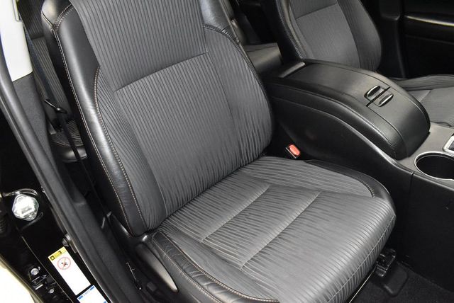 2019 Toyota Highlander LE Plus V6 AWD - 23024464 - 19