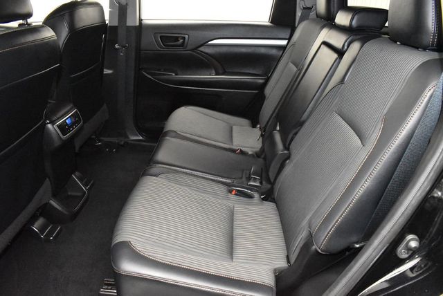 2019 Toyota Highlander LE Plus V6 AWD - 23024464 - 29
