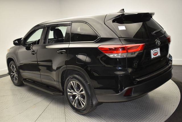 2019 Toyota Highlander LE Plus V6 AWD - 23024464 - 6