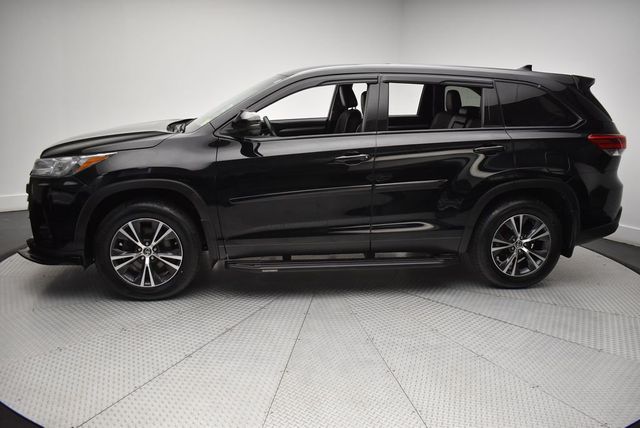 2019 Toyota Highlander LE Plus V6 AWD - 23024464 - 7