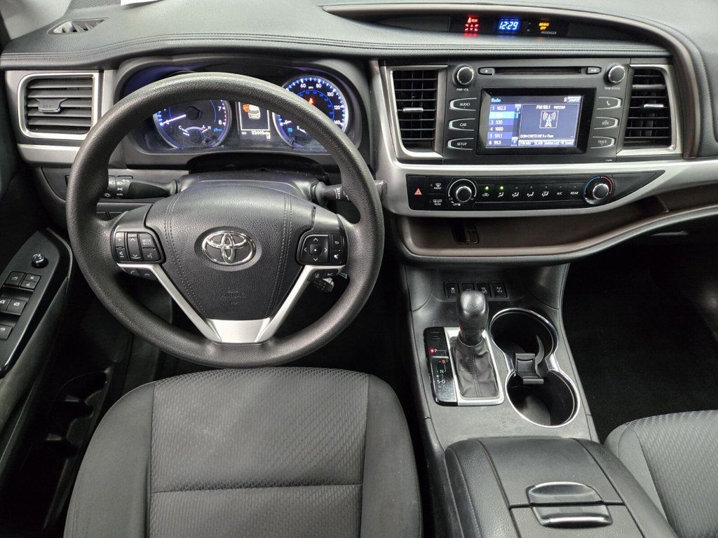 2019 Toyota Highlander LE V6 AWD - 22957554 - 10