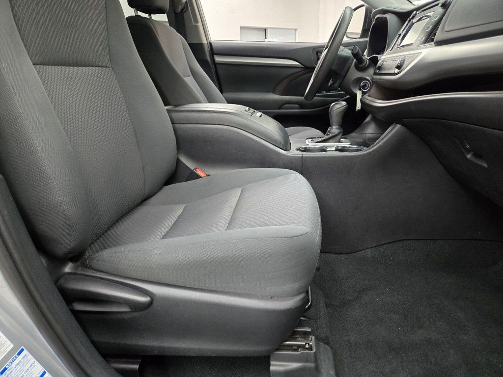 2019 Toyota Highlander LE V6 AWD - 22957554 - 13