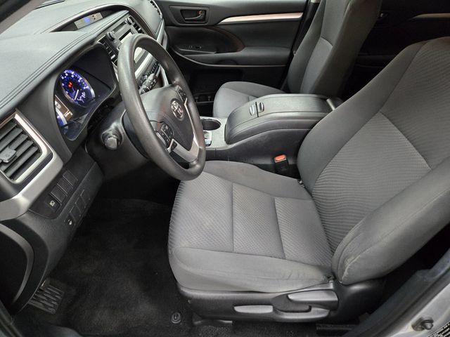 2019 Toyota Highlander LE V6 AWD - 22957554 - 6