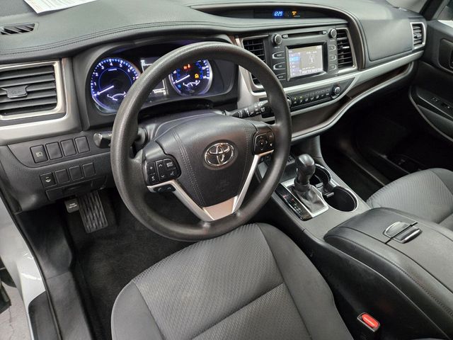 2019 Toyota Highlander LE V6 AWD - 22957554 - 7
